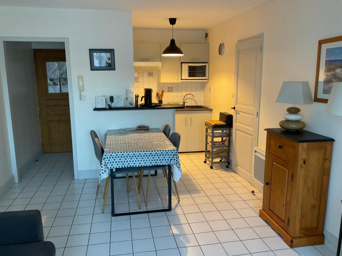 Appartement Centre Ville Pres Du Port Avec Parking Et Wifi La Rochelle  Exterior foto